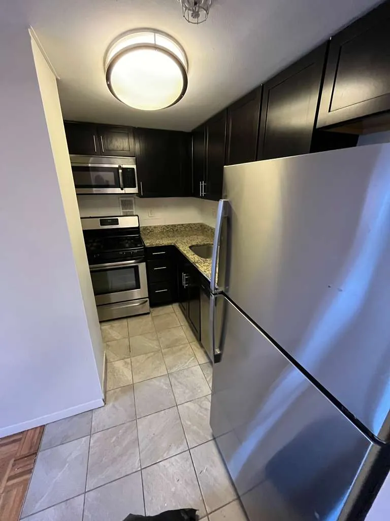 2 bed, 1.5 bath apartment for rent at 175 Freeman St Unit 922S, North Brookline — photo 6 of 15