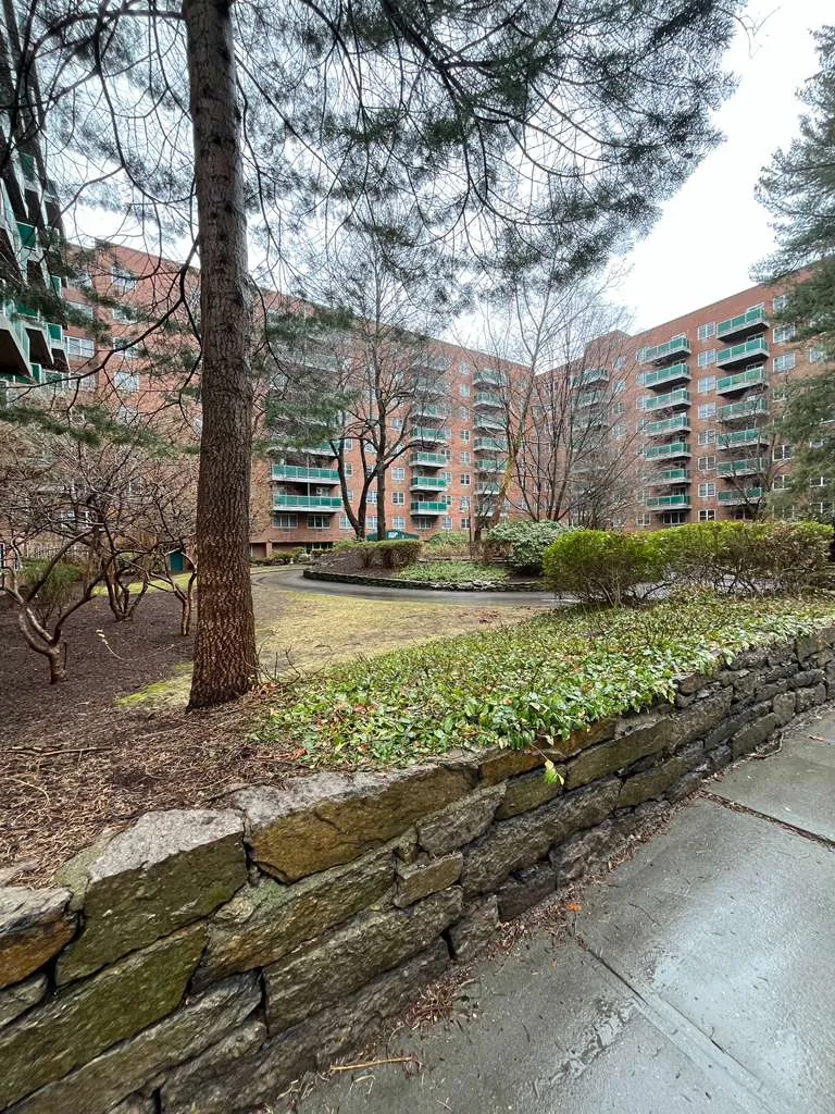 2 bed, 1.5 bath apartment for rent at 175 Freeman St Unit 922S, North Brookline
