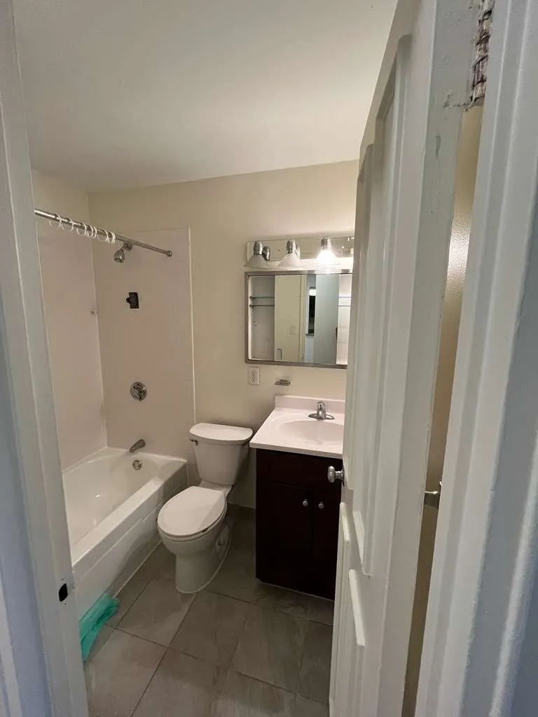 2 bed, 1.5 bath apartment for rent at 175 Freeman St Unit 922S, North Brookline — photo 8 of 15