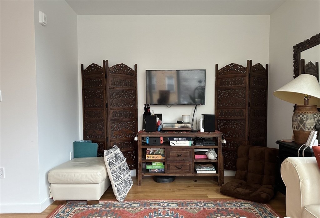 2 bed, 2 bath apartment for rent at 175 Gove St Unit 2, East Boston — photo 4 of 11