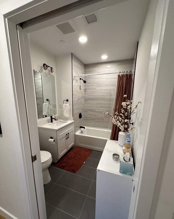 2 bed, 2 bath apartment for rent at 175 Gove St Unit 2, East Boston — photo 11 of 11