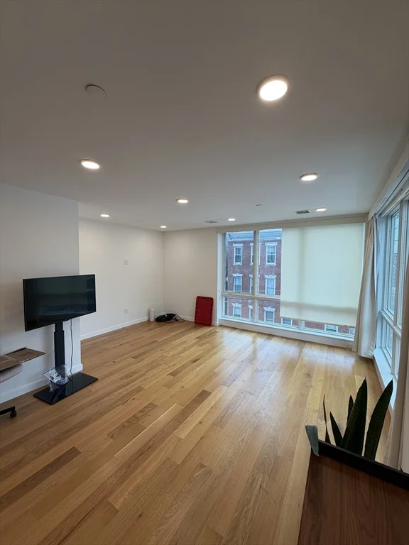2 bed, 2 bath apartment for rent at 175 Gove St Unit 3, East Boston — photo 6 of 14