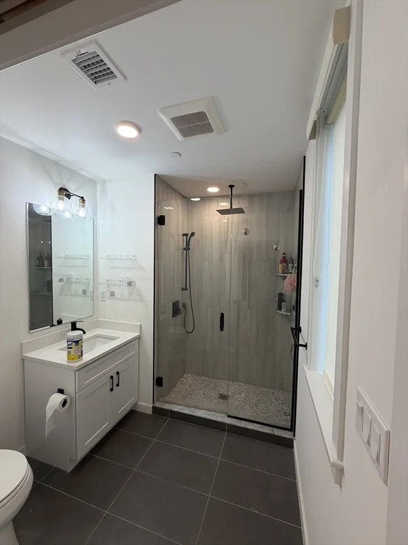 2 bed, 2 bath apartment for rent at 175 Gove St Unit 3, East Boston — photo 12 of 14