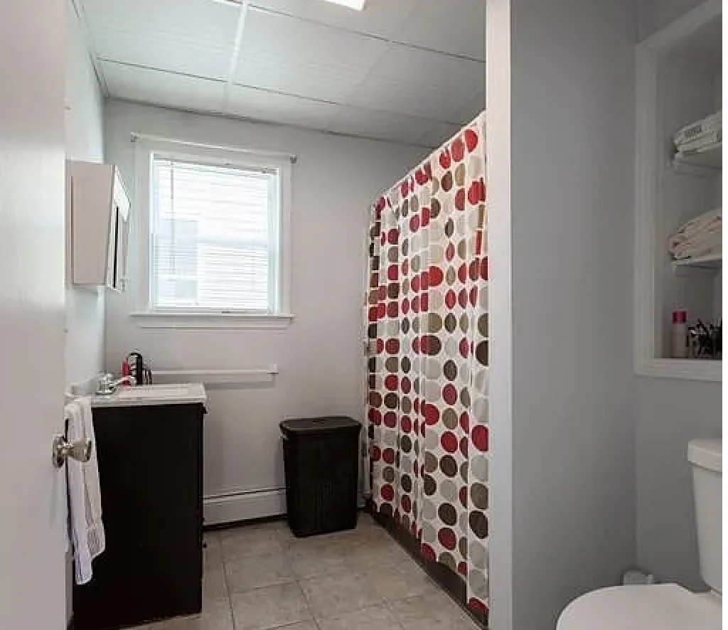 2 bed, 1 bath apartment for rent at 175 Grinnell Unit 1, Fall River — photo 7 of 10