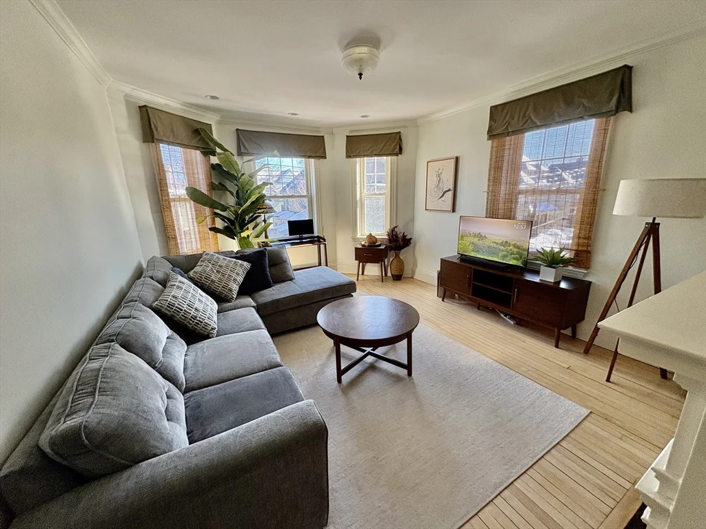 2 bed, 1 bath apartment for rent at 175 Hancock Unit 2, Mid Cambridge — photo 1 of 12