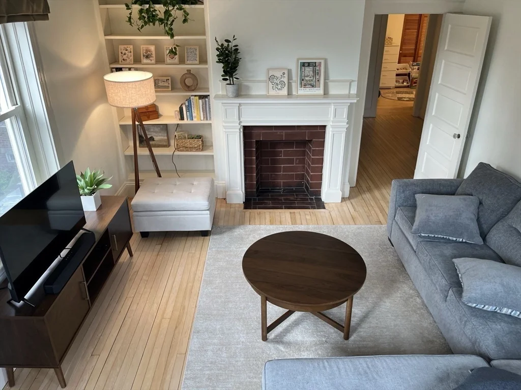 2 bed, 1 bath apartment for rent at 175 Hancock Unit 2, Mid Cambridge — photo 2 of 12