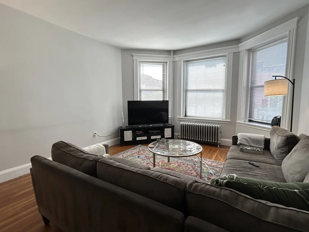 2 bed, 1 bath apartment for rent at 175 Harvard St Unit 2, Coolidge Corner — photo 2 of 12