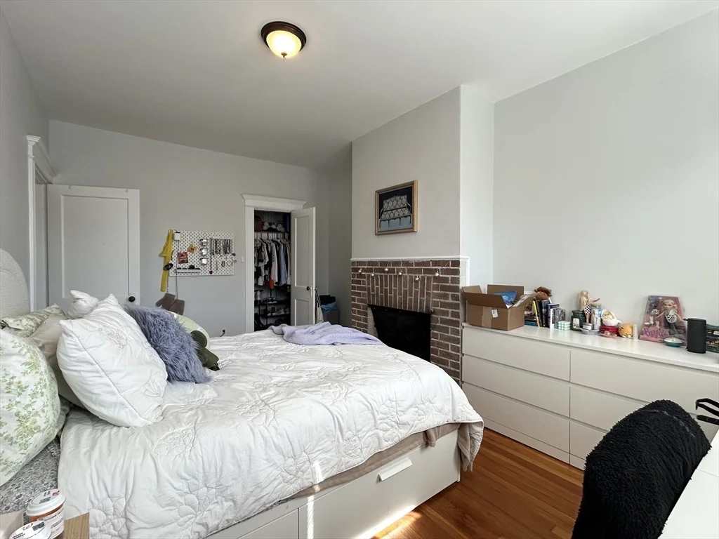 2 bed, 1 bath apartment for rent at 175 Harvard St Unit 2, Coolidge Corner — photo 8 of 12