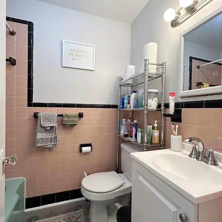 2 bed, 1 bath apartment for rent at 175 Harvard St Unit 2, Coolidge Corner — photo 12 of 12
