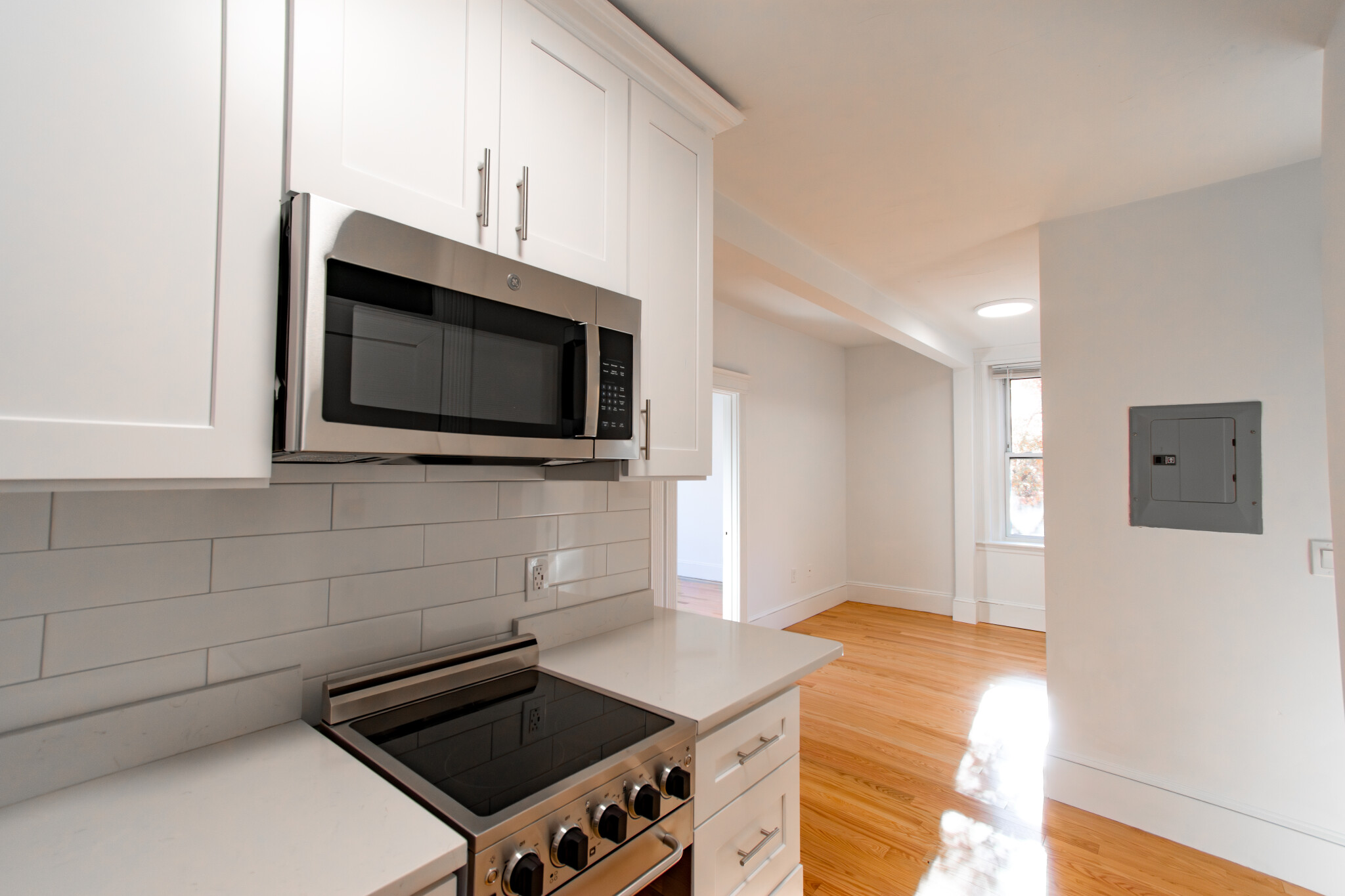 2 bed, 1 bath apartment for rent at 175 Hemenway St Unit 15, Fenway — photo 2 of 9