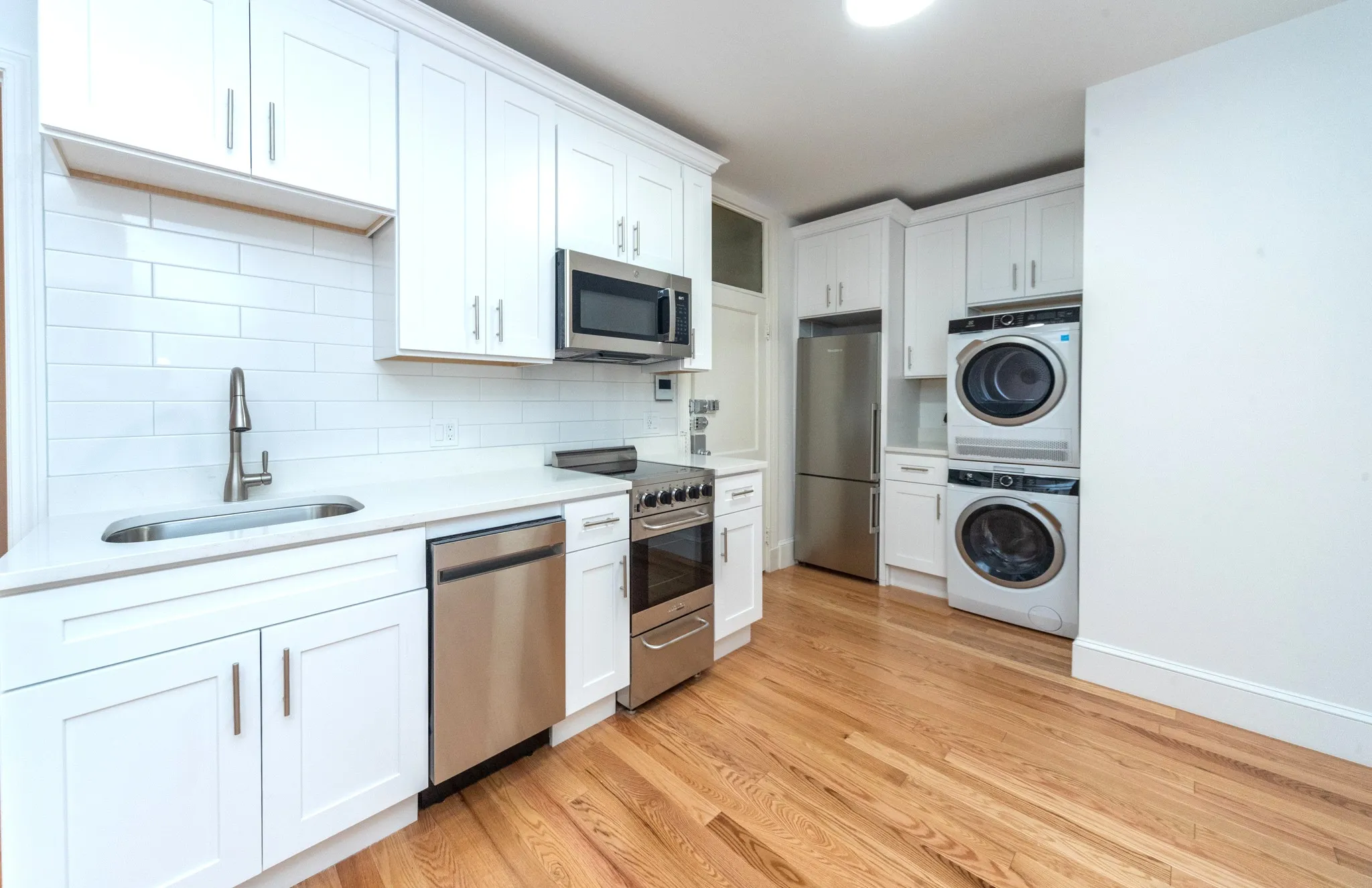 3 bed, 1 bath apartment for rent at 175 Hemenway St Unit 6, Fenway — photo 2 of 17