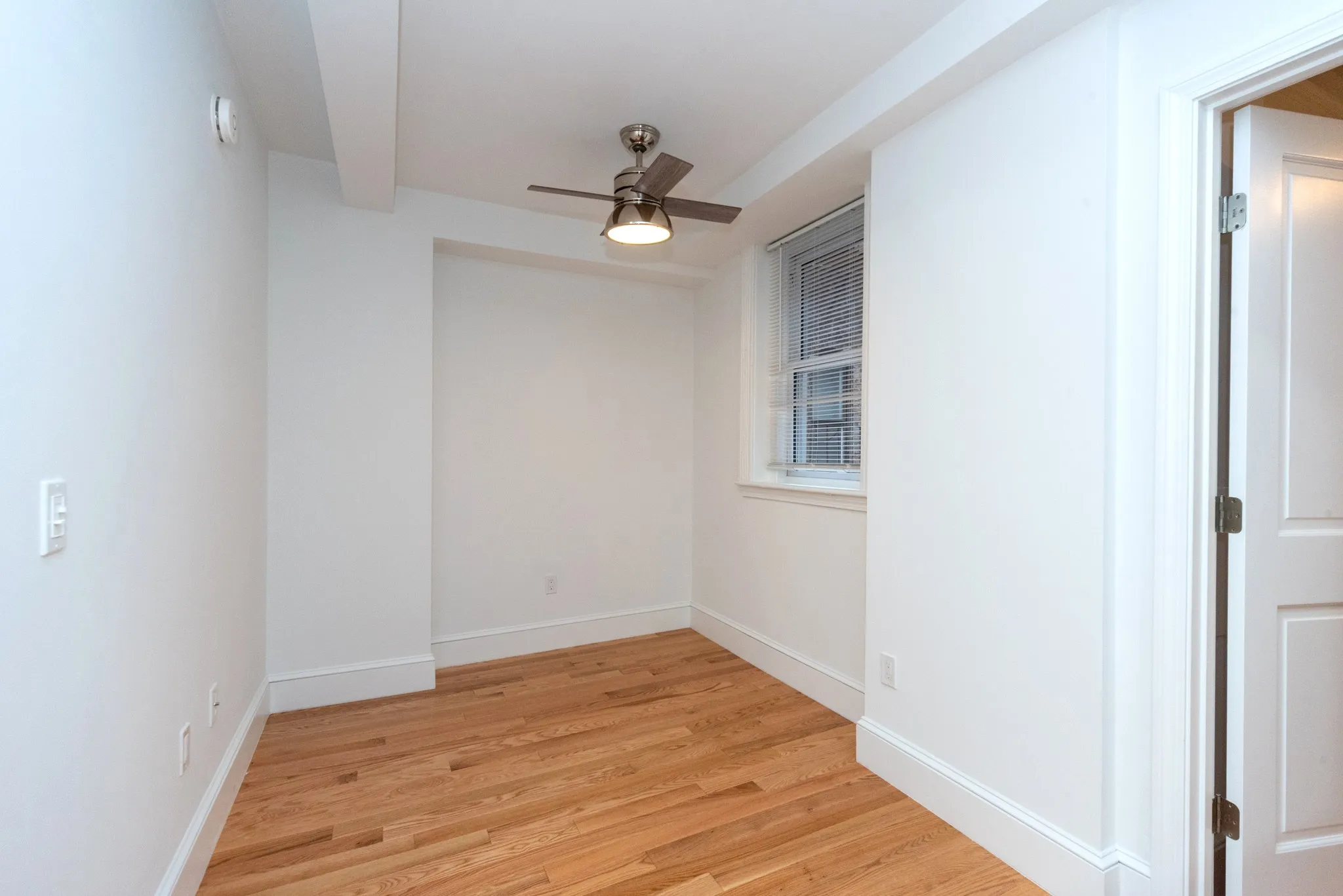 3 bed, 1 bath apartment for rent at 175 Hemenway St Unit 6, Fenway — photo 5 of 17