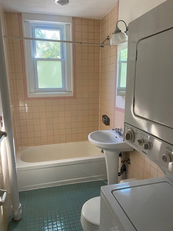 2 bed, 1 bath apartment for rent at 175 Kent St Unit 3, Brookline Village — photo 7 of 14