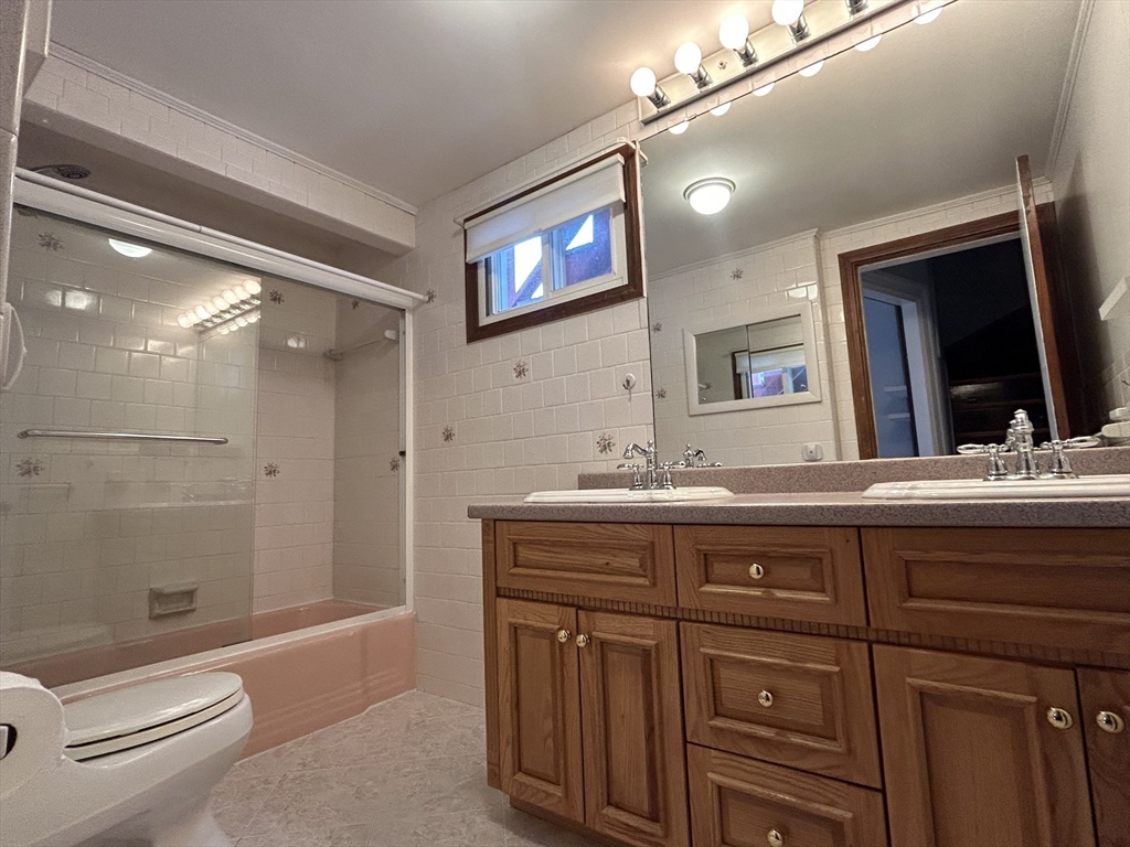 3 bed, 2 bath apartment for rent at 175 Maple St Unit 0, Malden — photo 16 of 17