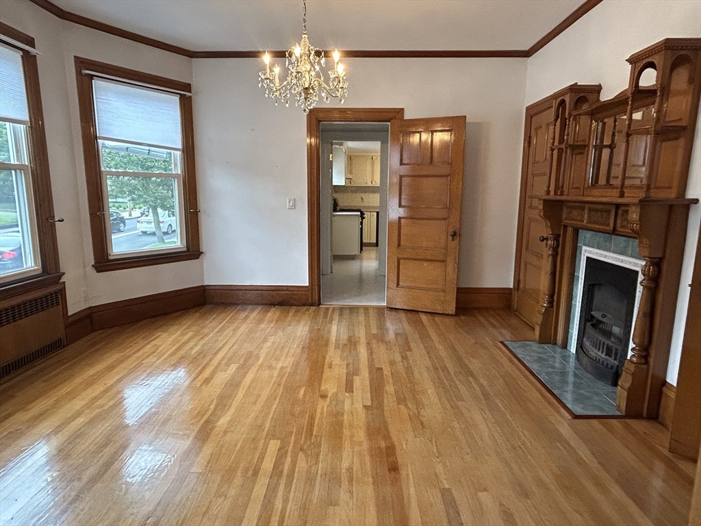 3 bed, 2 bath apartment for rent at 175 Maple St Unit 0, Malden — photo 4 of 17