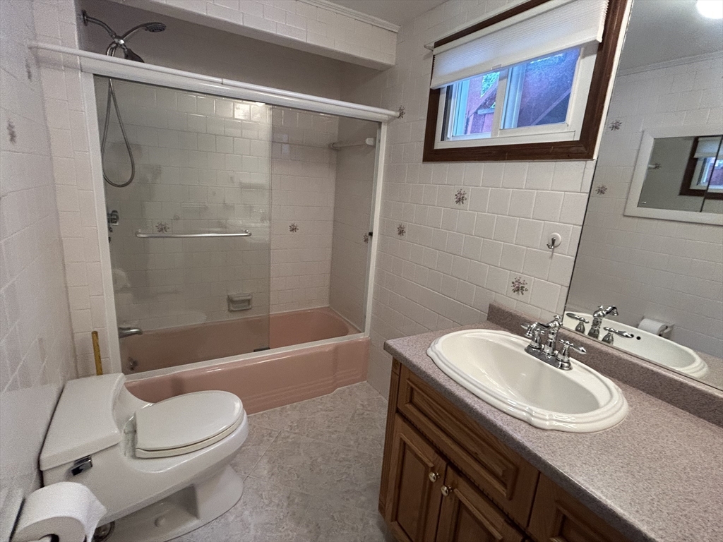 3 bed, 2 bath apartment for rent at 175 Maple St Unit 0, Malden — photo 17 of 17