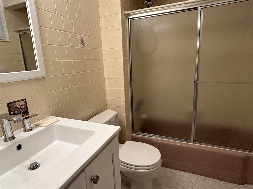 3 bed, 2 bath apartment for rent at 175 Maple St Unit 0, Malden — photo 12 of 17