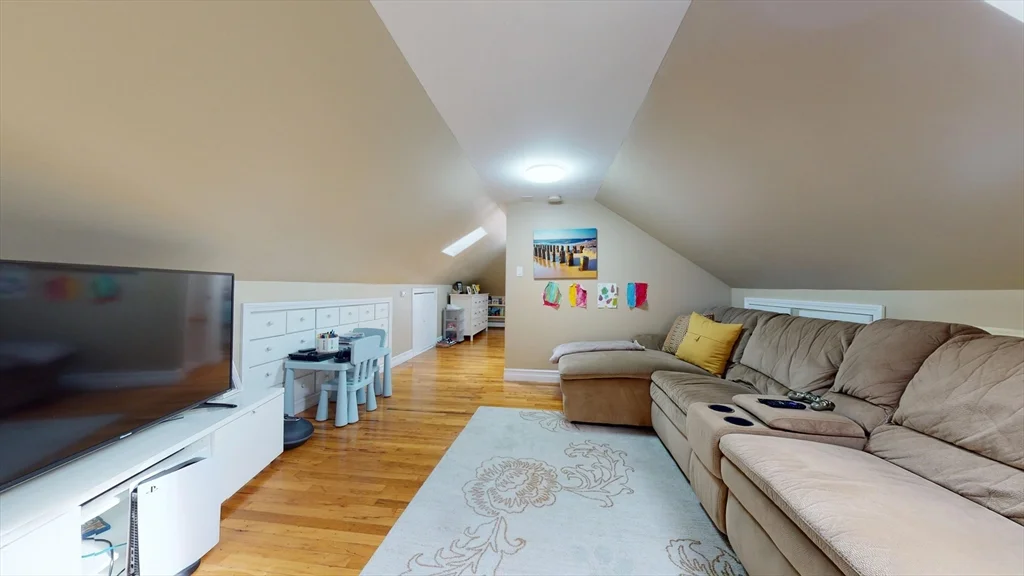 3 bed, 1 bath apartment for rent at 175 Mount Vernon Unit 2, Malden — photo 16 of 17