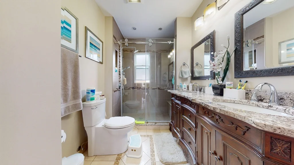 3 bed, 1 bath apartment for rent at 175 Mount Vernon Unit 2, Malden — photo 5 of 17