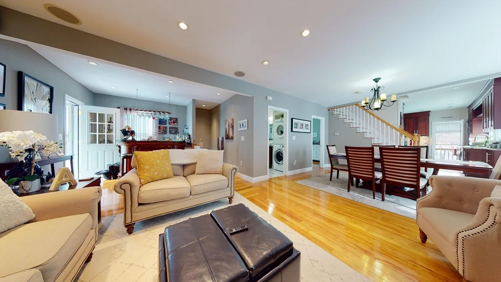 3 bed, 1 bath apartment for rent at 175 Mount Vernon Unit 2, Malden — photo 4 of 17
