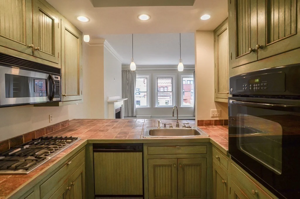 1 bed, 1 bath apartment for rent at 175 Newbury St Unit 4, Back Bay — photo 5 of 10
