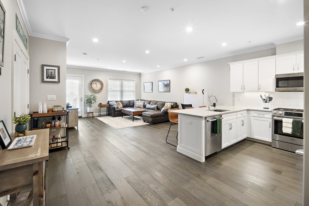 1 bed, 1 bath apartment for rent at 175 North Ave Unit 204, Wakefield