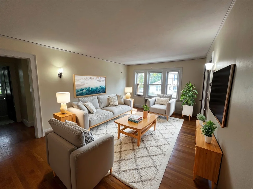 2 bed, 1 bath apartment for rent at 175 Putnam Unit 1L, Quincy — photo 2 of 11