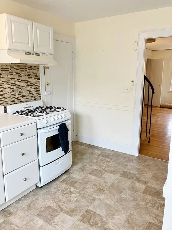 2 bed, 1 bath apartment for rent at 175 Putnam Unit 2L, Quincy — photo 3 of 14