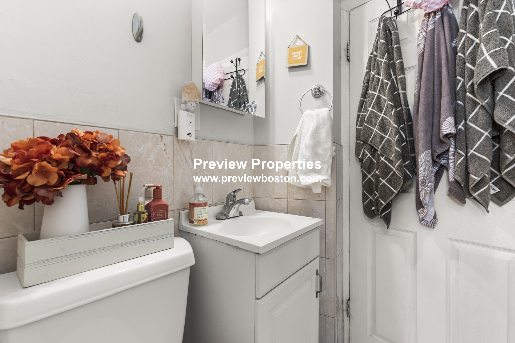 5 bed, 1 bath apartment for rent at 175 River St Unit 3P, Riverside — photo 15 of 17
