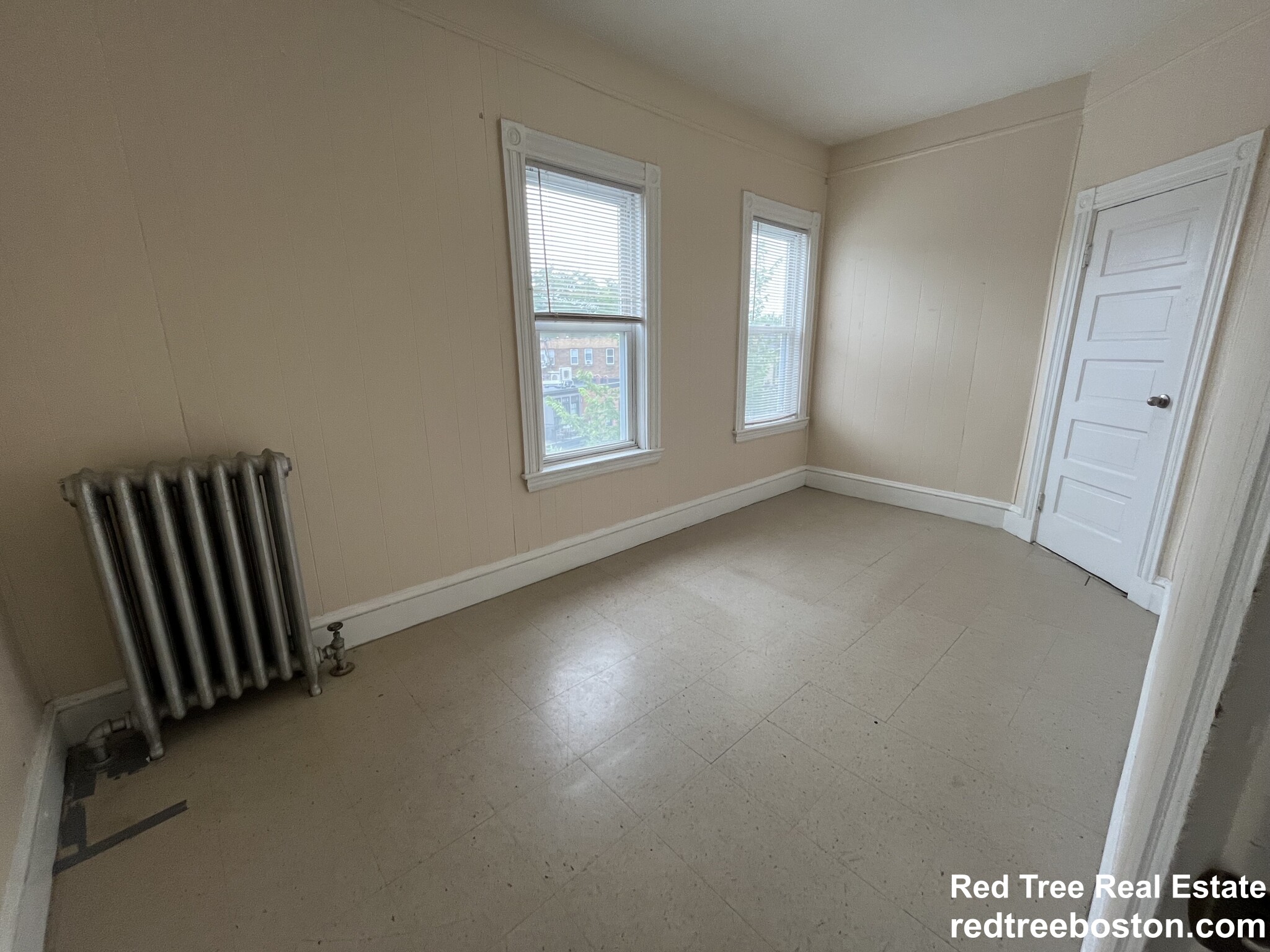 4 bed, 1.5 bath apartment for rent at 175 River Unit 3, Cambridgeport — photo 2 of 21