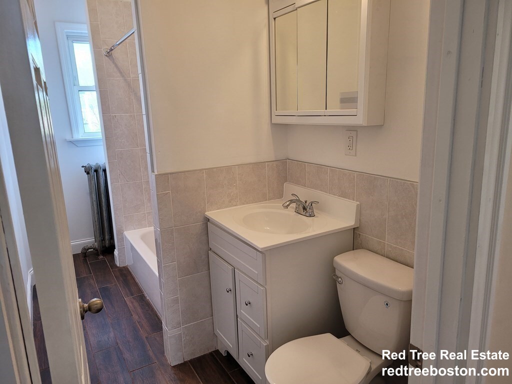4 bed, 1.5 bath apartment for rent at 175 River Unit 3, Cambridgeport — photo 15 of 21