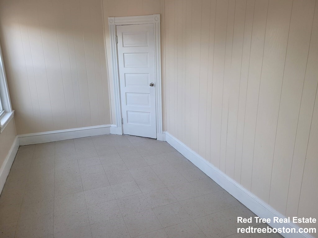 4 bed, 1.5 bath apartment for rent at 175 River Unit 3, Cambridgeport — photo 19 of 21