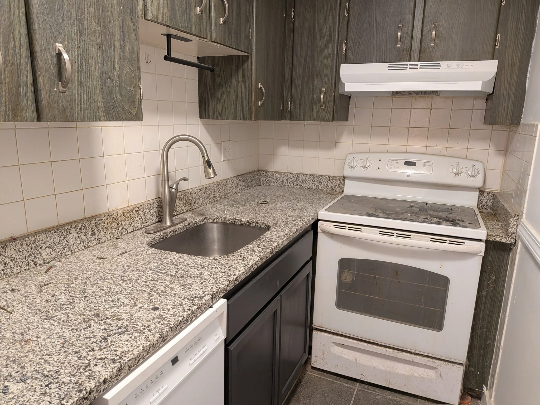 1 bed, 1 bath apartment for rent at 175 Ward St Unit 28, Revere — photo 4 of 14