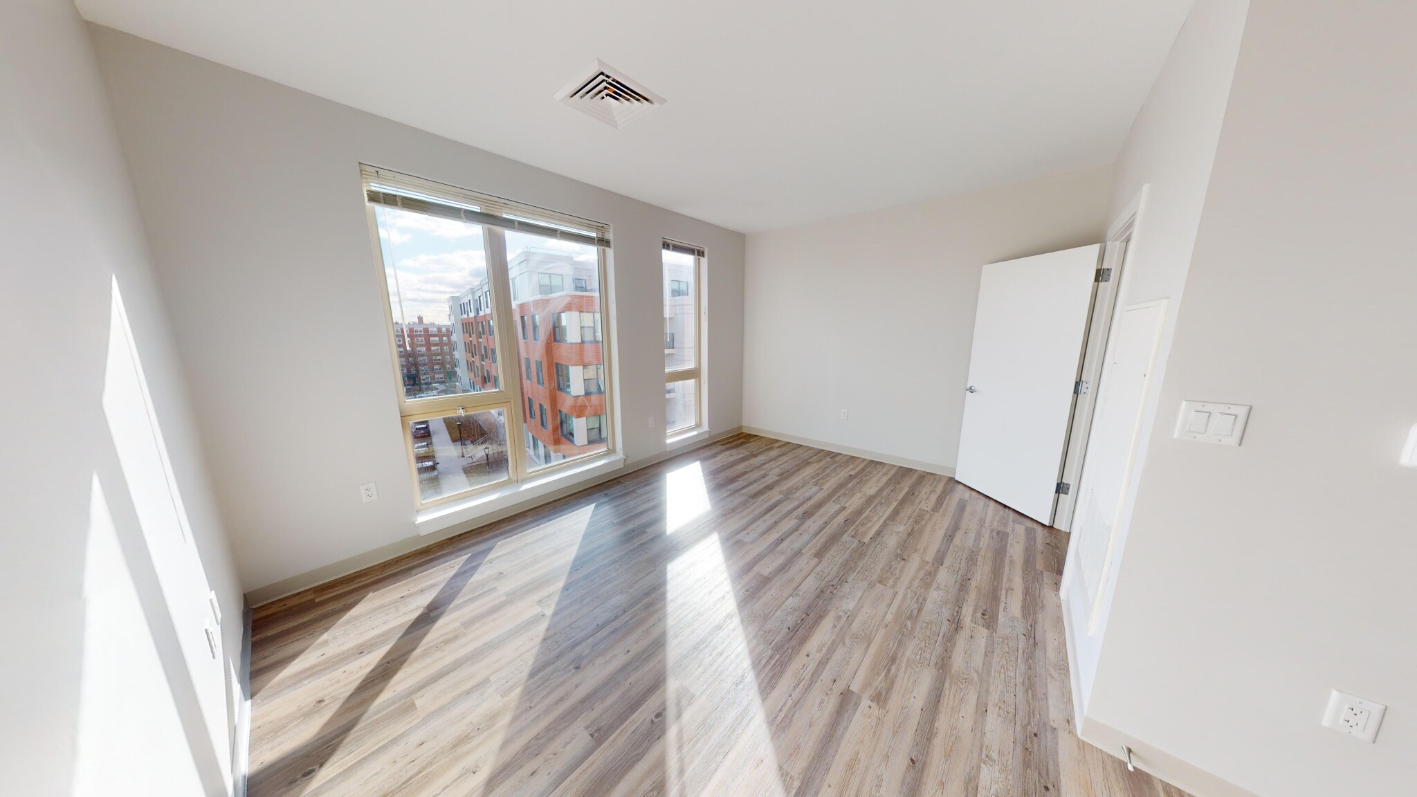 Studio bed, 1 bath apartment for rent at 175 Washington St Unit 1407, Brighton — photo 2 of 4