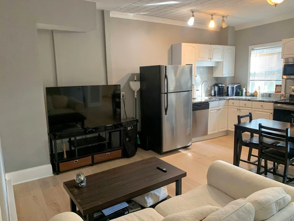 1 bed, 1 bath apartment for rent at 175 West 8th Unit 1, Boston — photo 13 of 16