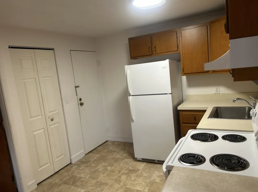 1 bed, 1 bath apartment for rent at 175 West Wyoming Ave Unit 40, Melrose — photo 19 of 21