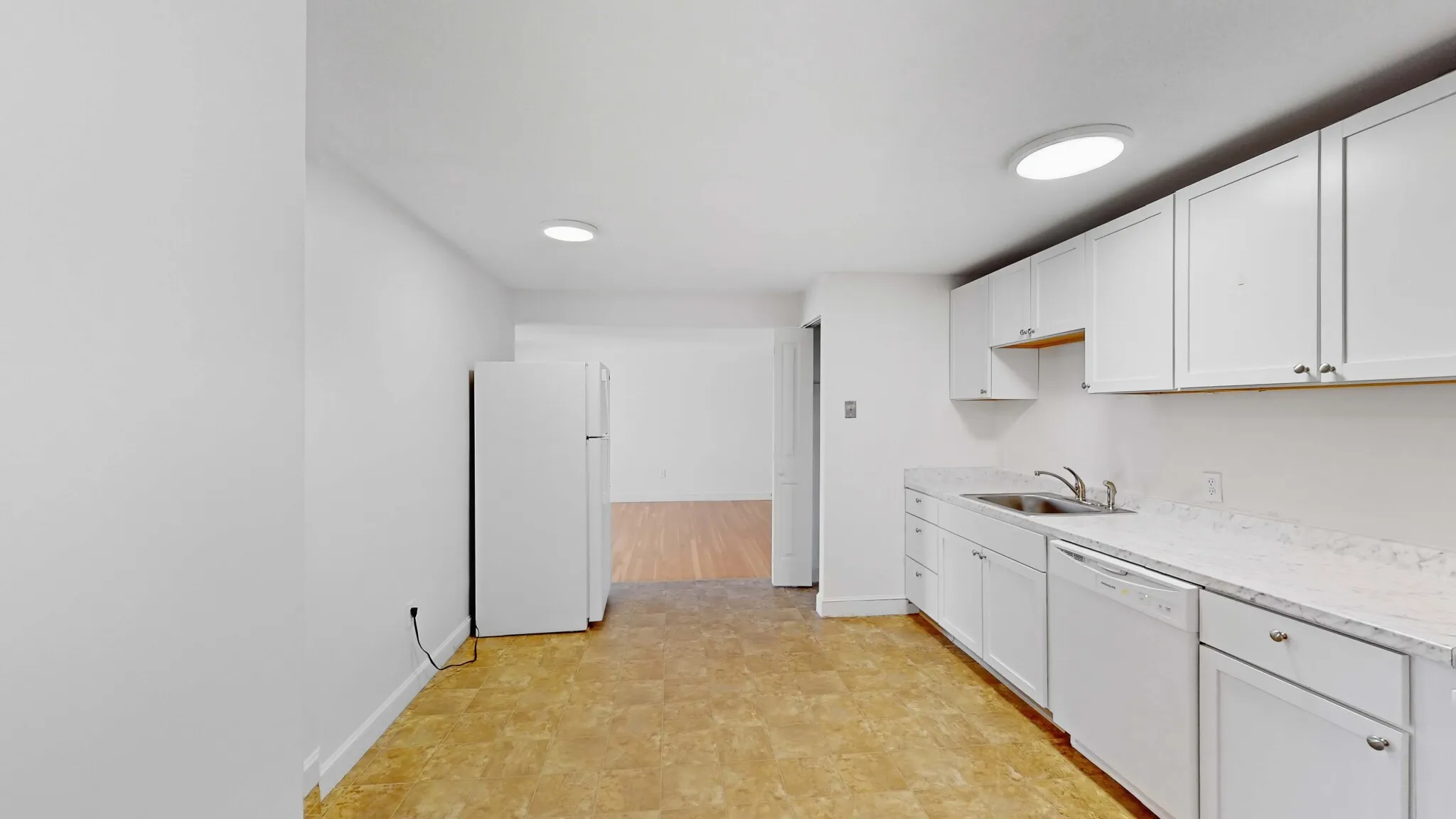 2 bed, 1 bath apartment for rent at 175 West Wyoming Ave Unit 42, Melrose — photo 6 of 27