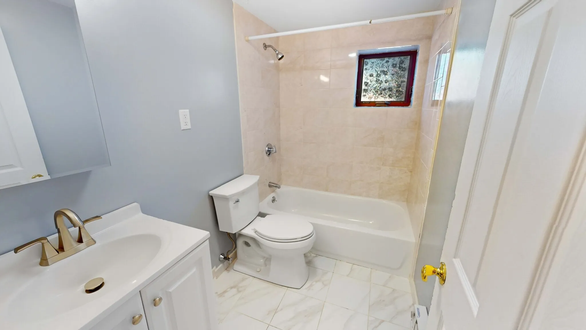 2 bed, 1 bath apartment for rent at 175 West Wyoming Ave Unit 42, Melrose — photo 9 of 27