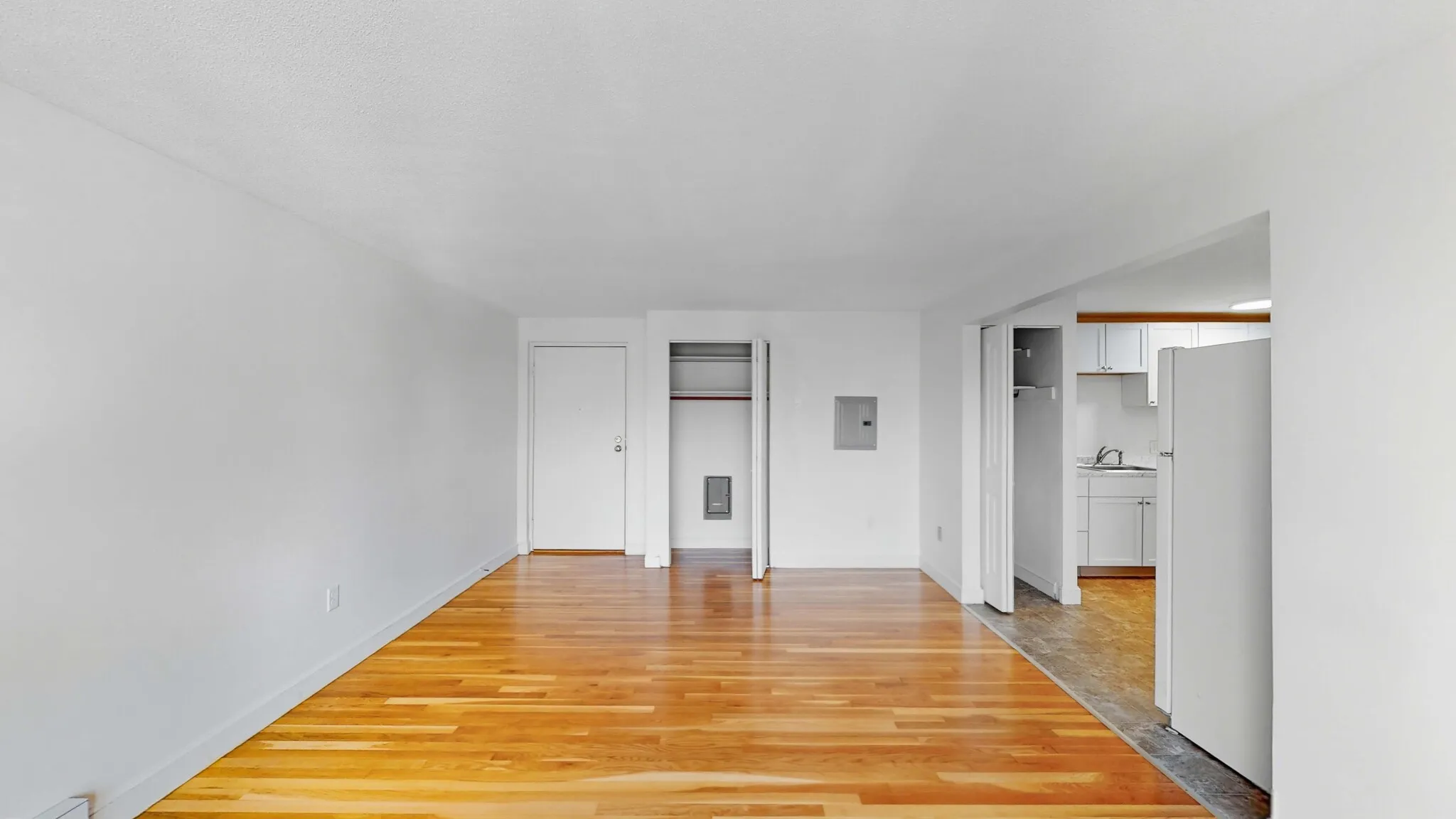 2 bed, 1 bath apartment for rent at 175 West Wyoming Ave Unit 42, Melrose — photo 8 of 27