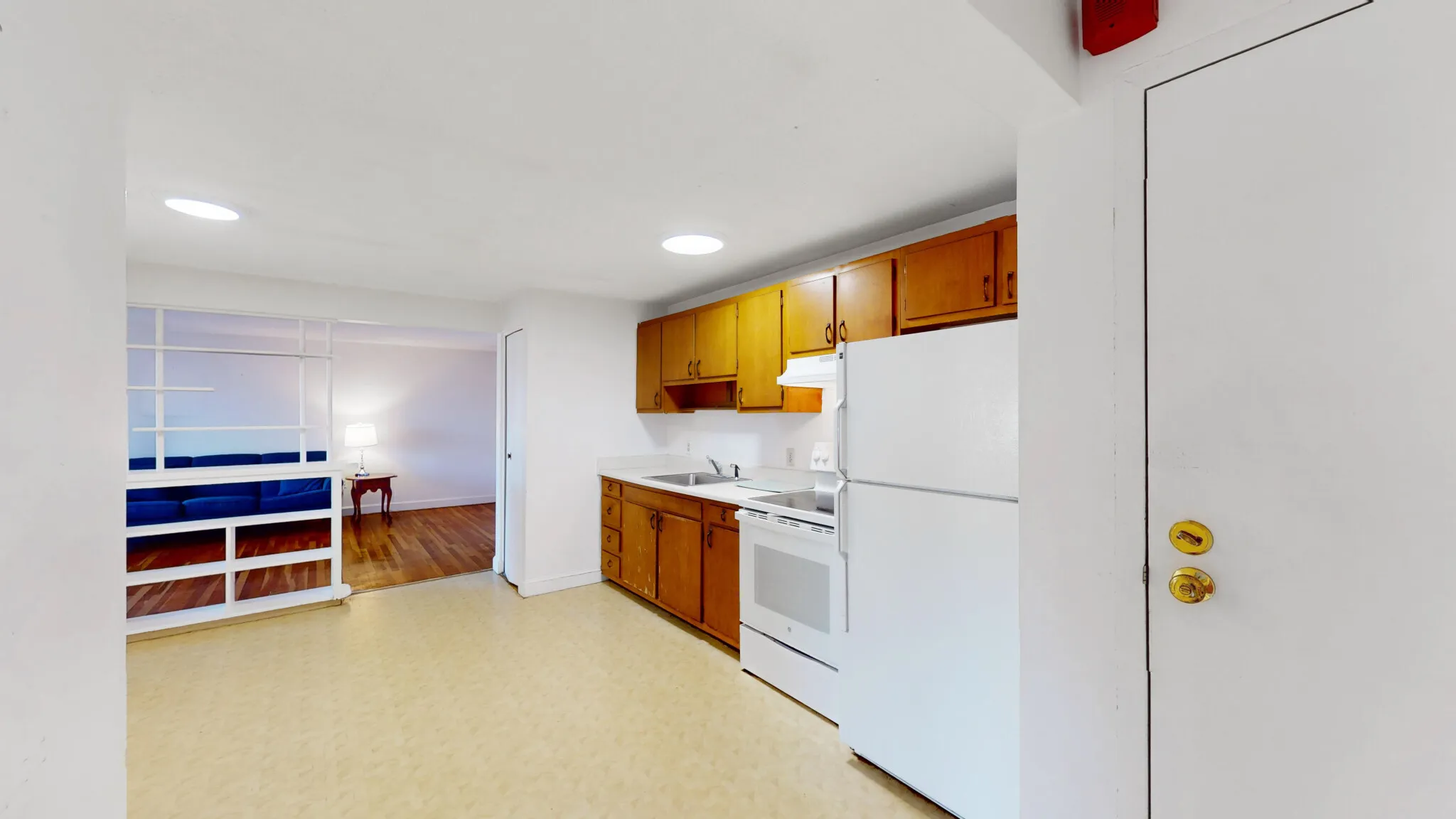 2 bed, 1 bath apartment for rent at 175 West Wyoming Ave Unit 46, Melrose — photo 5 of 17