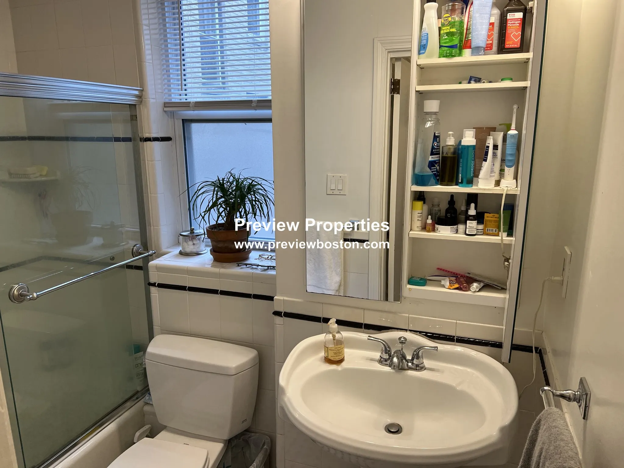 2 bed, 1 bath apartment for rent at 1750 Commonwealth Ave Unit 5P, Brighton — photo 30 of 33