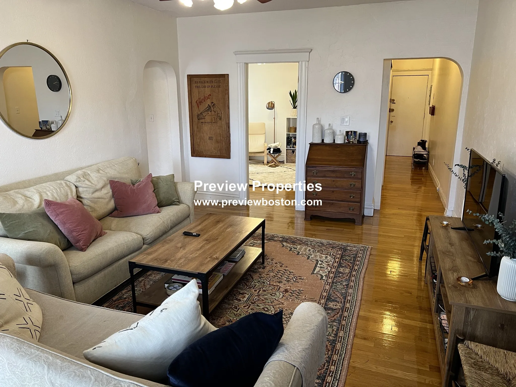 2 bed, 1 bath apartment for rent at 1750 Commonwealth Ave Unit 5P, Brighton — photo 4 of 33