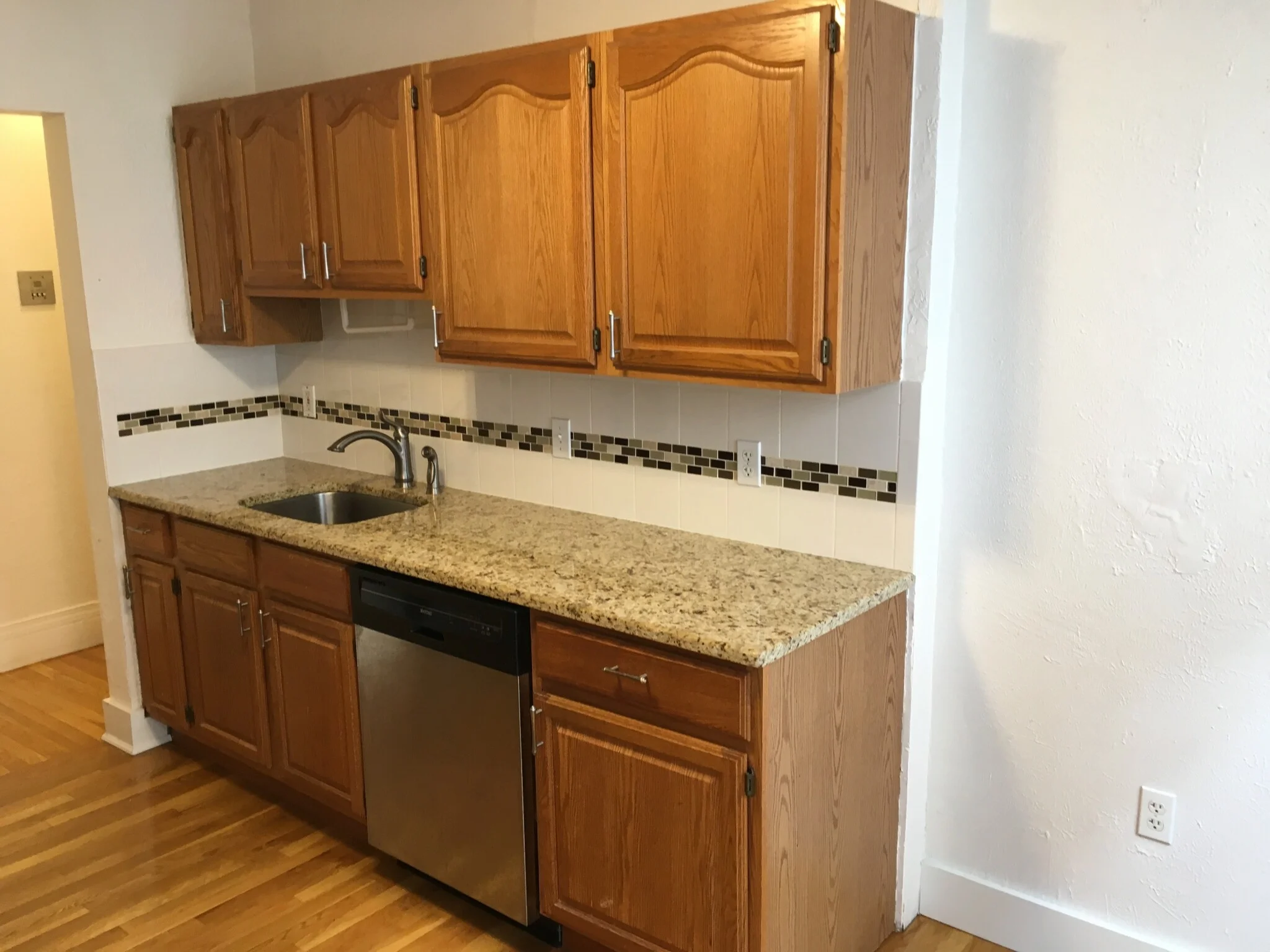 2 bed, 1 bath apartment for rent at 1750 Commonwealth Ave Unit 9, Brighton — photo 10 of 11
