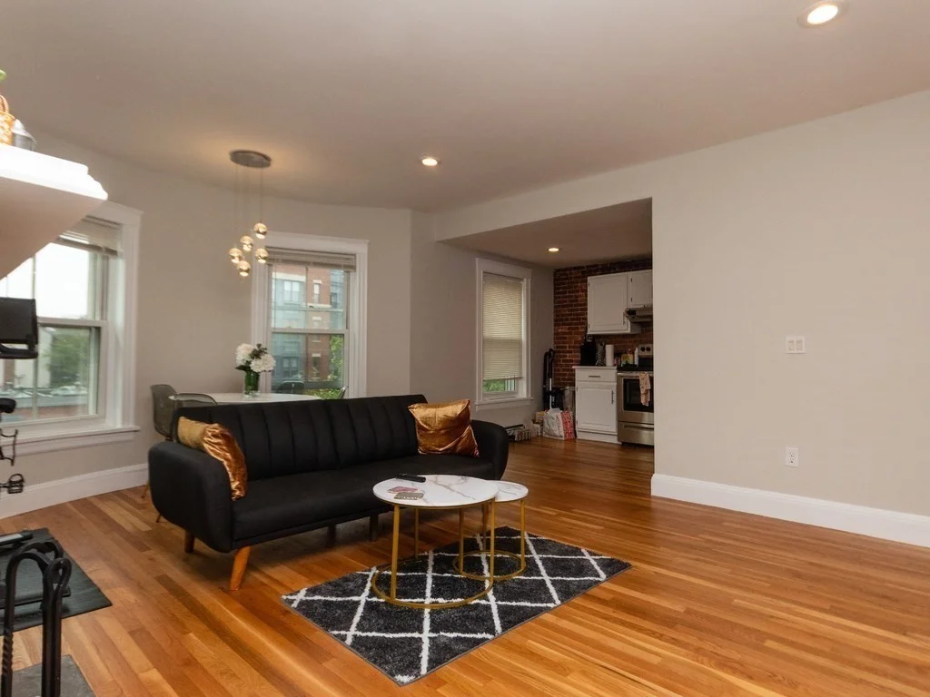 2 bed, 1 bath apartment for rent at 1750 Washington St Unit 4, South End — photo 2 of 11