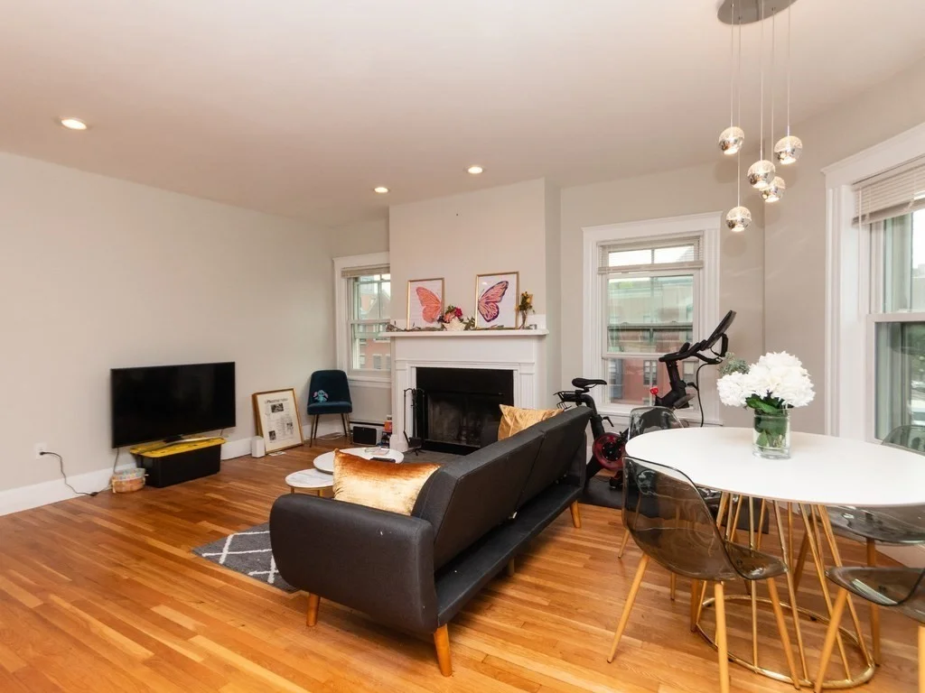 2 bed, 1 bath apartment for rent at 1750 Washington St Unit 4, South End — photo 3 of 11