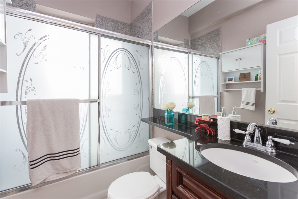 1 bed, 1 bath apartment for rent at 1750 Washington St Unit 7, South End — photo 9 of 10