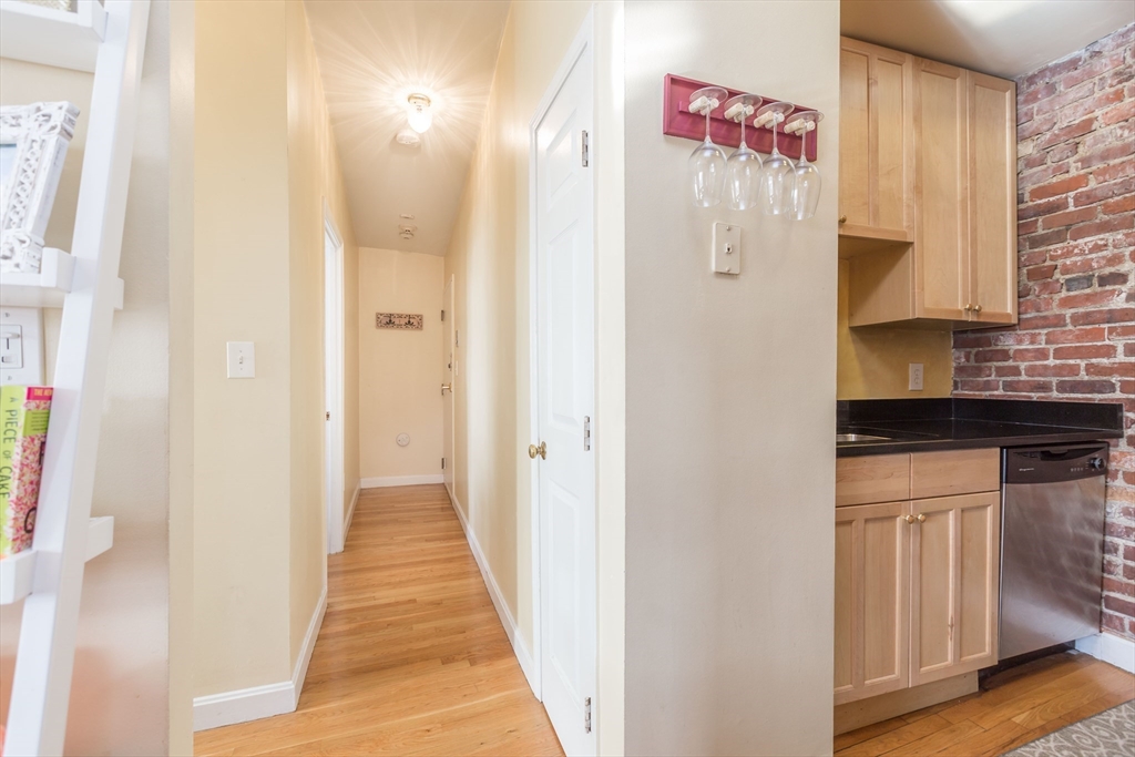 1 bed, 1 bath apartment for rent at 1750 Washington St Unit 7, South End — photo 7 of 10