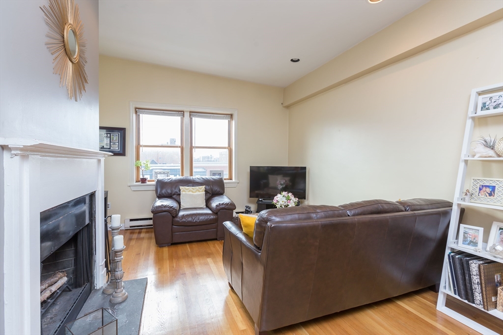 1 bed, 1 bath apartment for rent at 1750 Washington St Unit 7, South End — photo 3 of 10