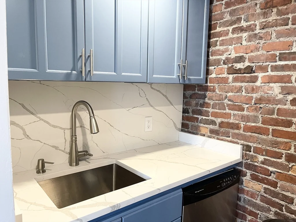 1 bed, 1 bath apartment for rent at 1750 Washington Unit 5, South End — photo 6 of 11