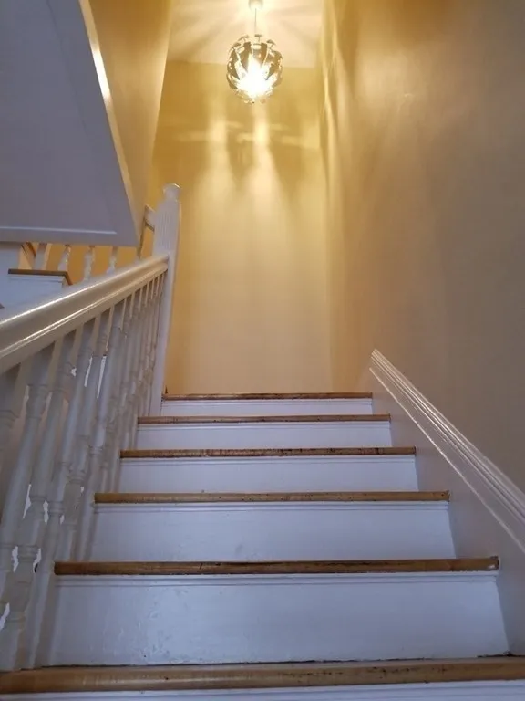 5 bed, 3 bath apartment for rent at 1751 Commonwealth Ave Unit 1, Brighton — photo 8 of 22